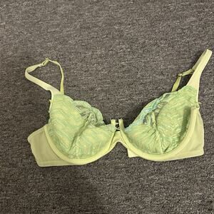 Victoria’s Secret Very Sexy Size 38D lime green underwire bra